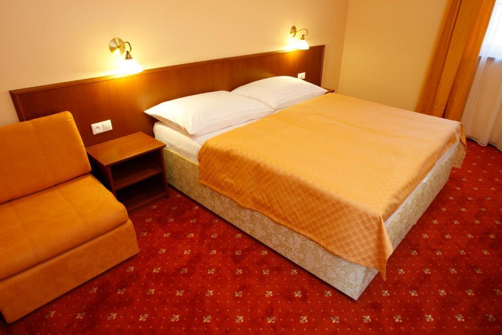 Hotel Majolika Modra Habitación foto