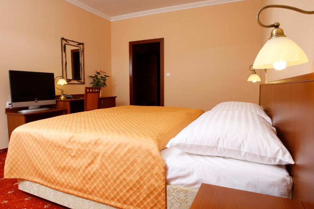 Hotel Majolika Modra Habitación foto